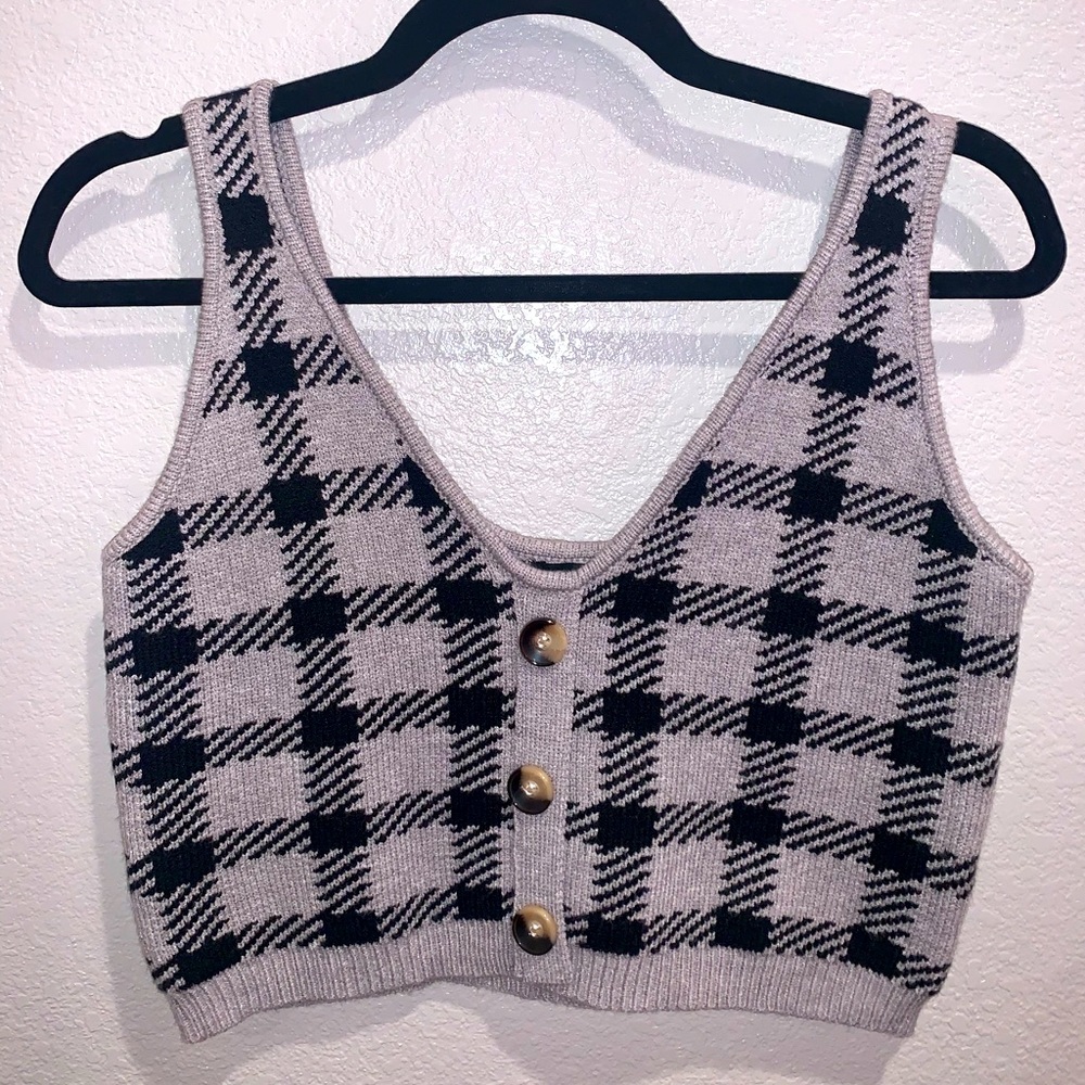 medium grey crop top